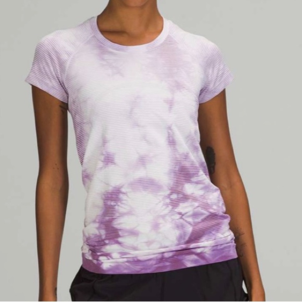 lululemon athletica Swiftly Tech Short Sleeve Shirt 2.0 Shibori Stripe -Size 4